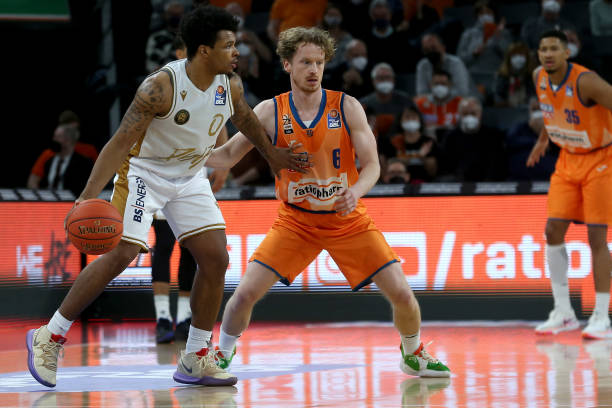 新调整阵容 新调整阵容