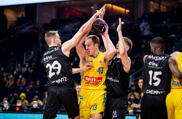 本场比赛阿 本场比赛阿